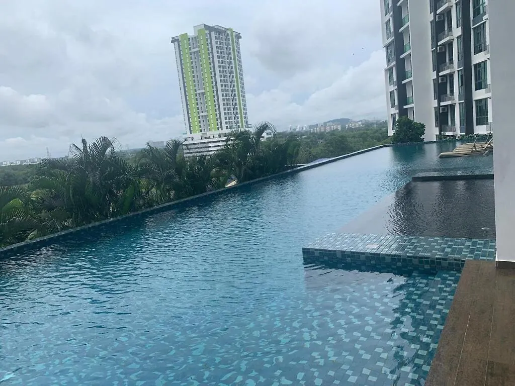 Mid Valley Ciq Lake View 3Bedroom Muji Style جوهر بهرو شقة